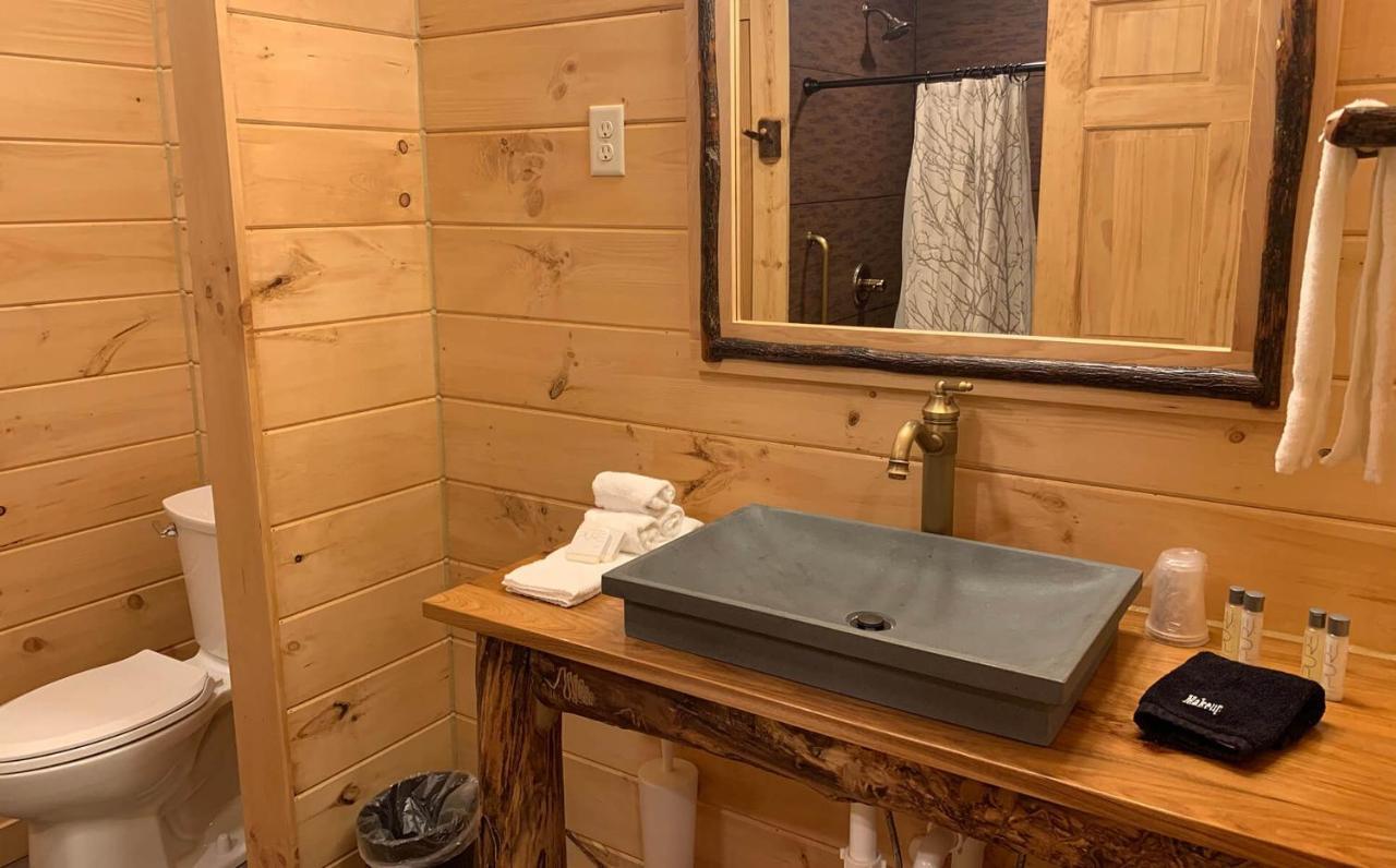 Briarwood Cabin By Amish Country Lodging Berlin Exterior photo